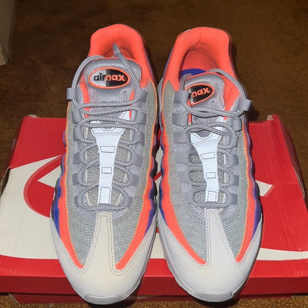 NIKE AIR MAX 95 ESSENTIAL